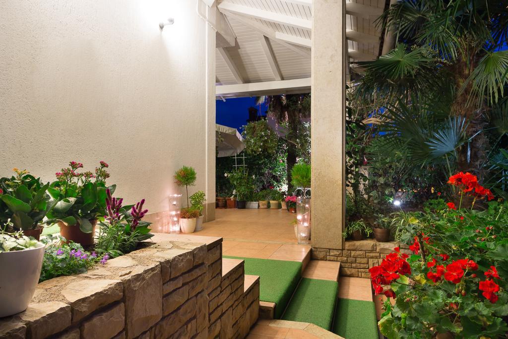 Apartments Zanetti 2 พูลา ภายนอก รูปภาพ