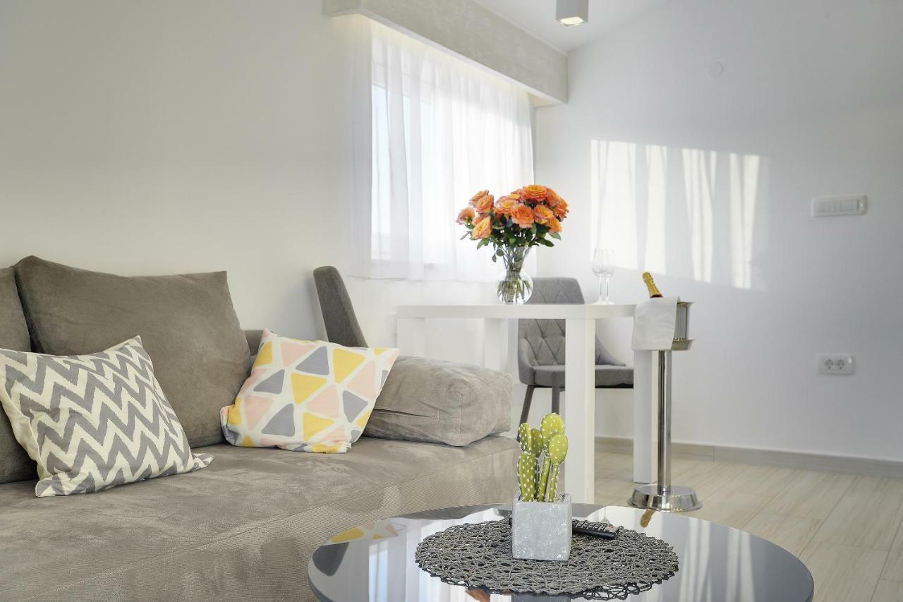 Apartments Zanetti 2 พูลา ภายนอก รูปภาพ