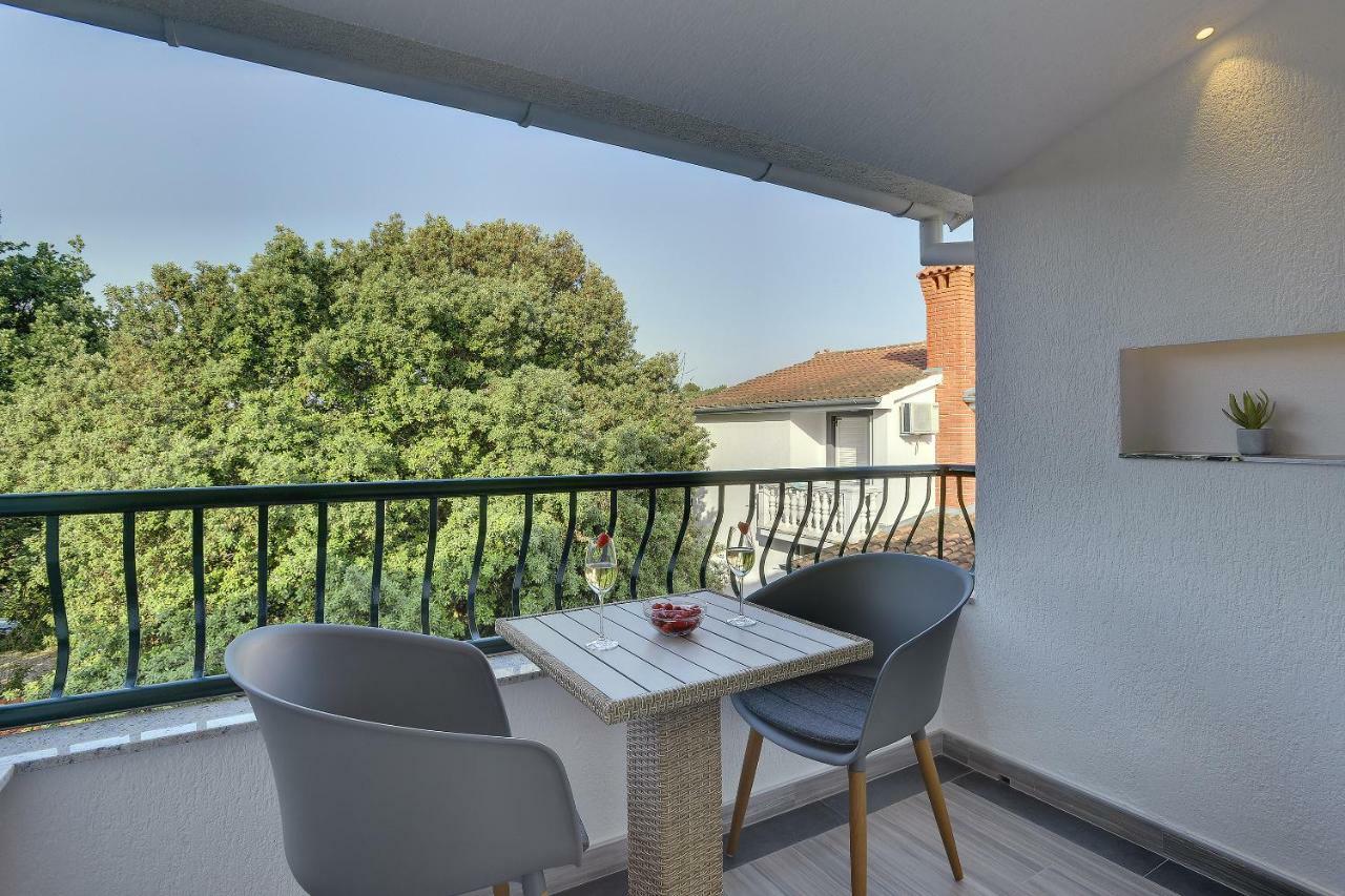 Apartments Zanetti 2 พูลา ภายนอก รูปภาพ