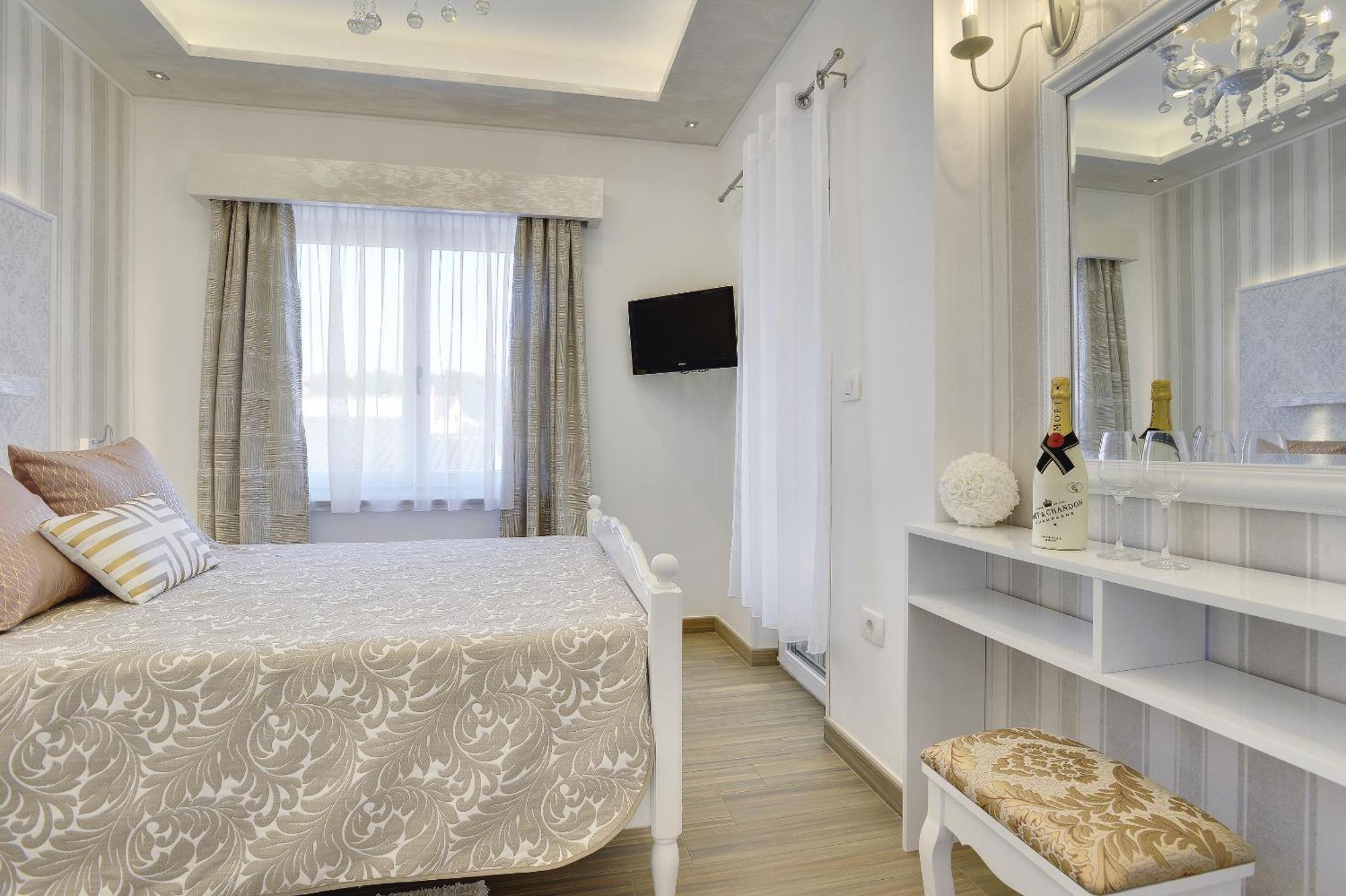 Apartments Zanetti 2 พูลา ภายนอก รูปภาพ
