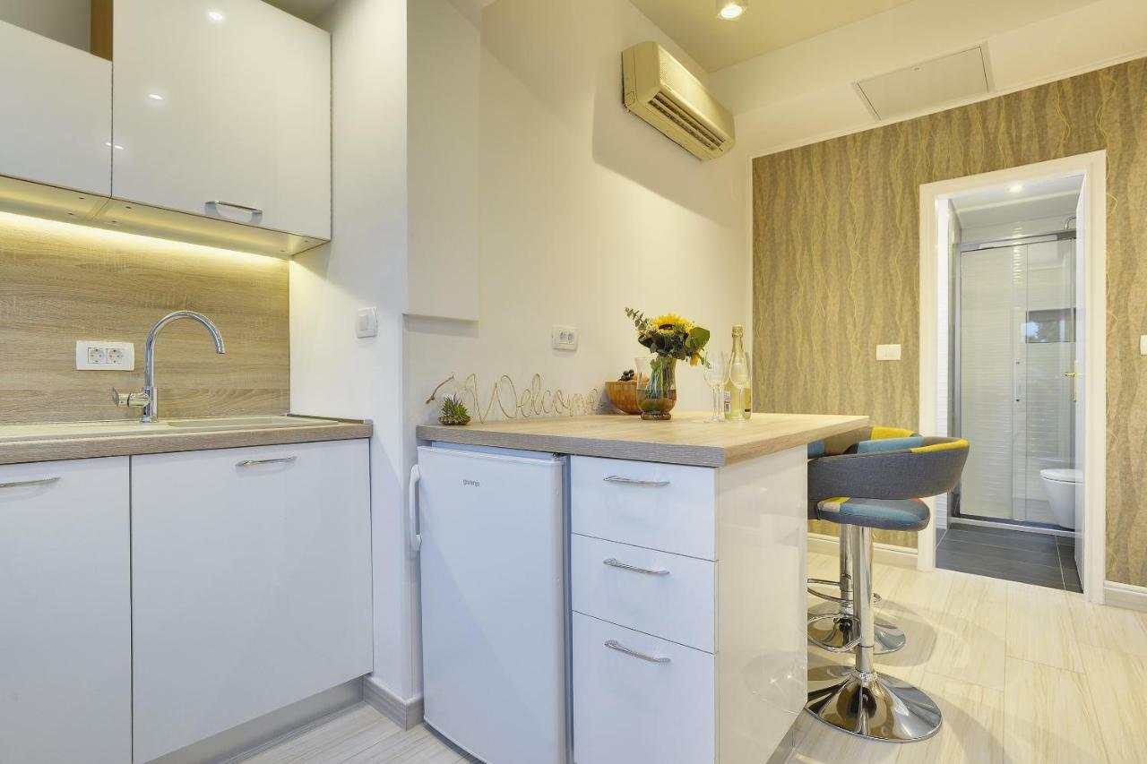 Apartments Zanetti 2 พูลา ภายนอก รูปภาพ